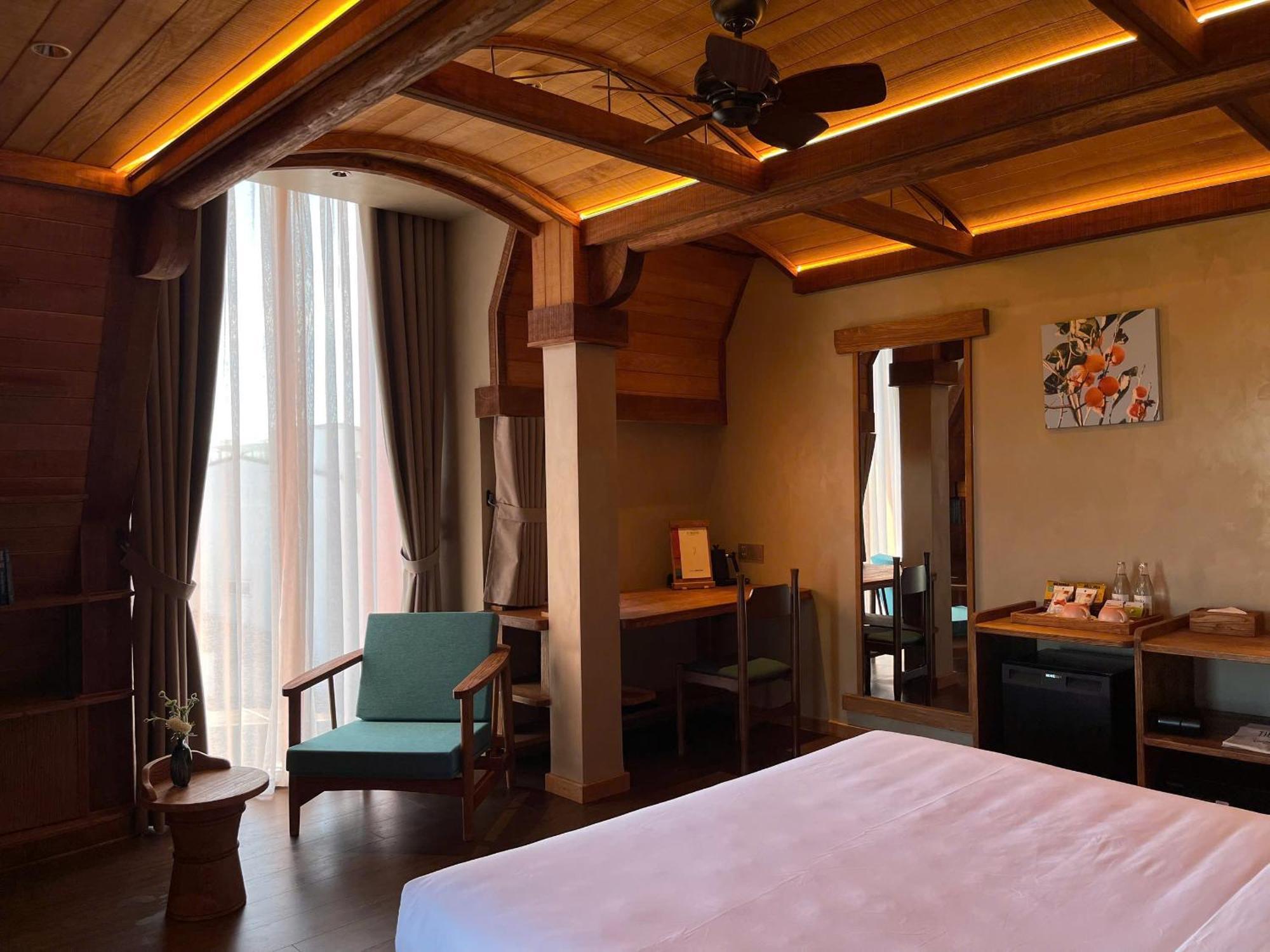 Suite with Balcony